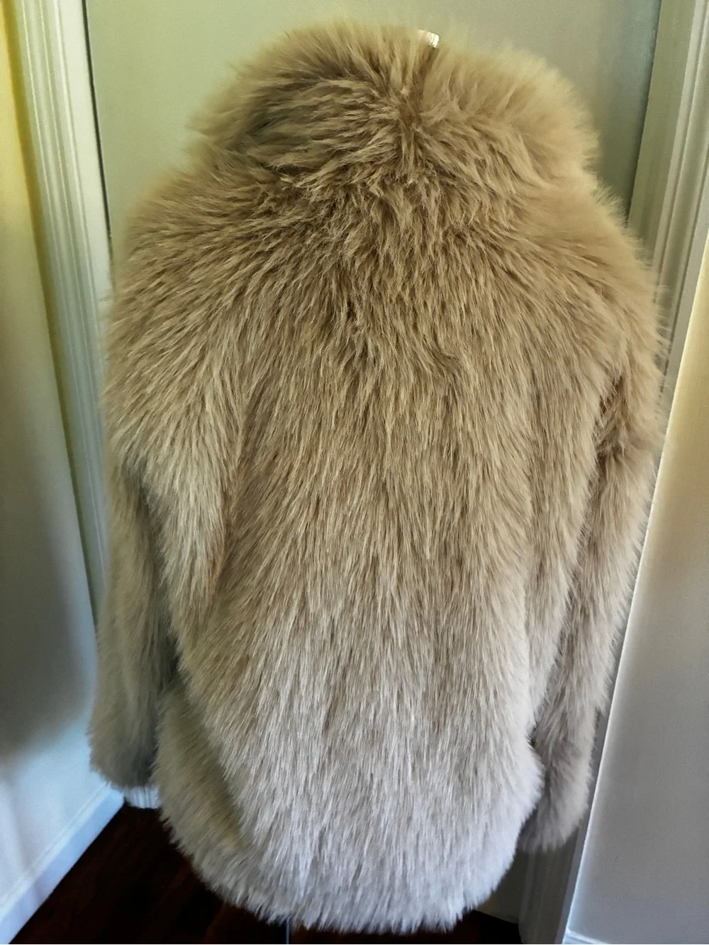 Simply Vera Vera Wang Soft Light Cream Teddy Coat with Shawl Collar. Size Medium